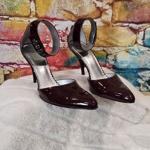 BCBGIRLS MAXAZRIA Cinnamon Patent Leather Ankle Strap Heels Size 8